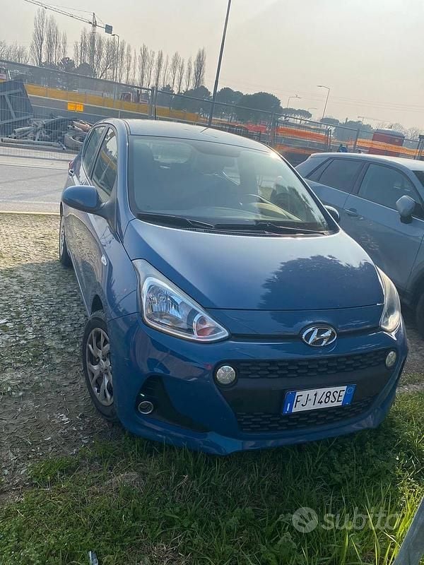 Usata Hyundai i10 83 CV (61 kW) 2017 Blu Utilitaria