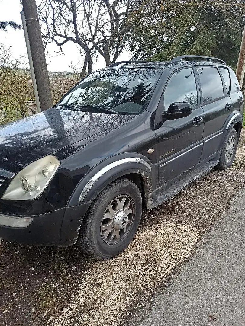 Usata SsangYong Rexton 165 CV (121 kW) 2006 Nero SUV