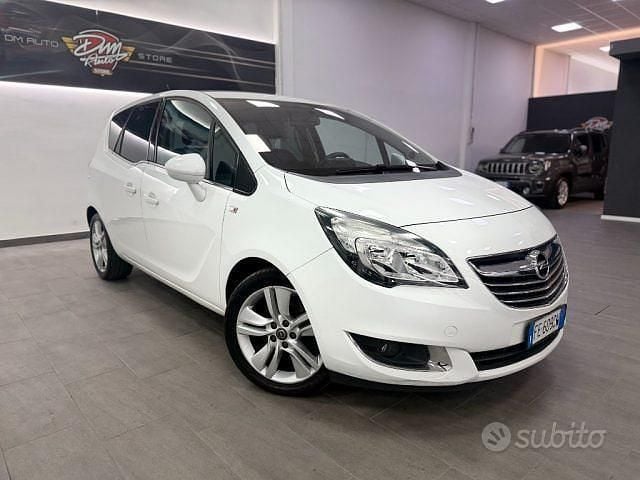 Usata Opel Meriva Cosmo 136 CV (100 kW) 2016 Bianco Monovolume