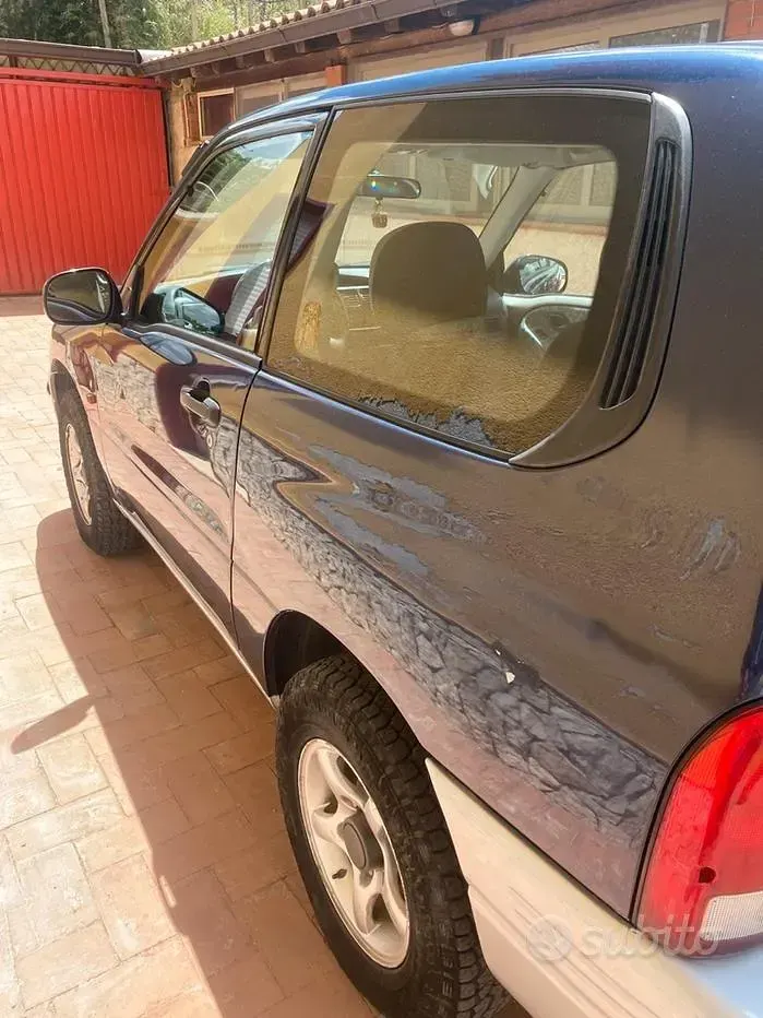 Usata Suzuki Vitara 94 CV (69 kW) 2000 Blu SUV