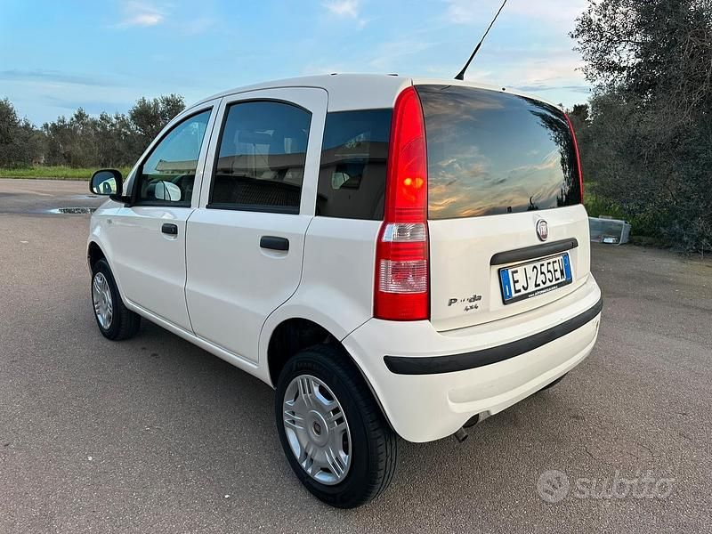 Usata Fiat Panda 4x4 69 CV (50 kW) 2010 Utilitaria