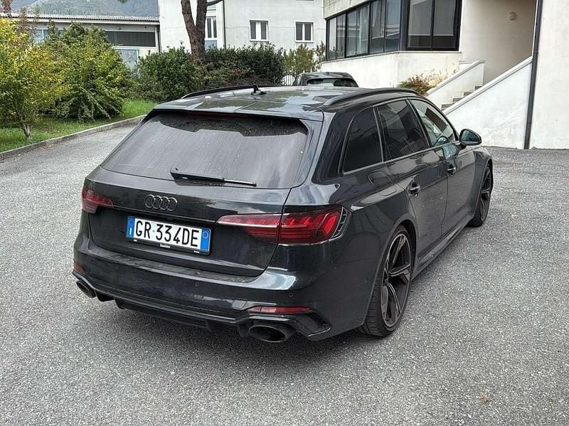 Usata Audi RS4 Ambiente 450 CV (330 kW) 2024 Nero Station wagon