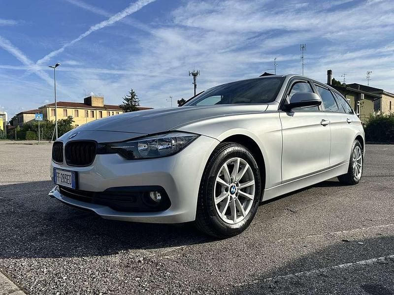 Usata BMW 318 Sport Line 150 CV (110 kW) 2016 Station wagon