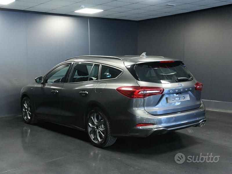 Begagnad Ford Focus ST 116 HK (85 kW) 2023 Grå Kombi