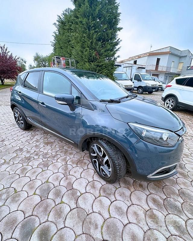 Usata Renault Captur 90 CV (66 kW) 2013 Blu SUV