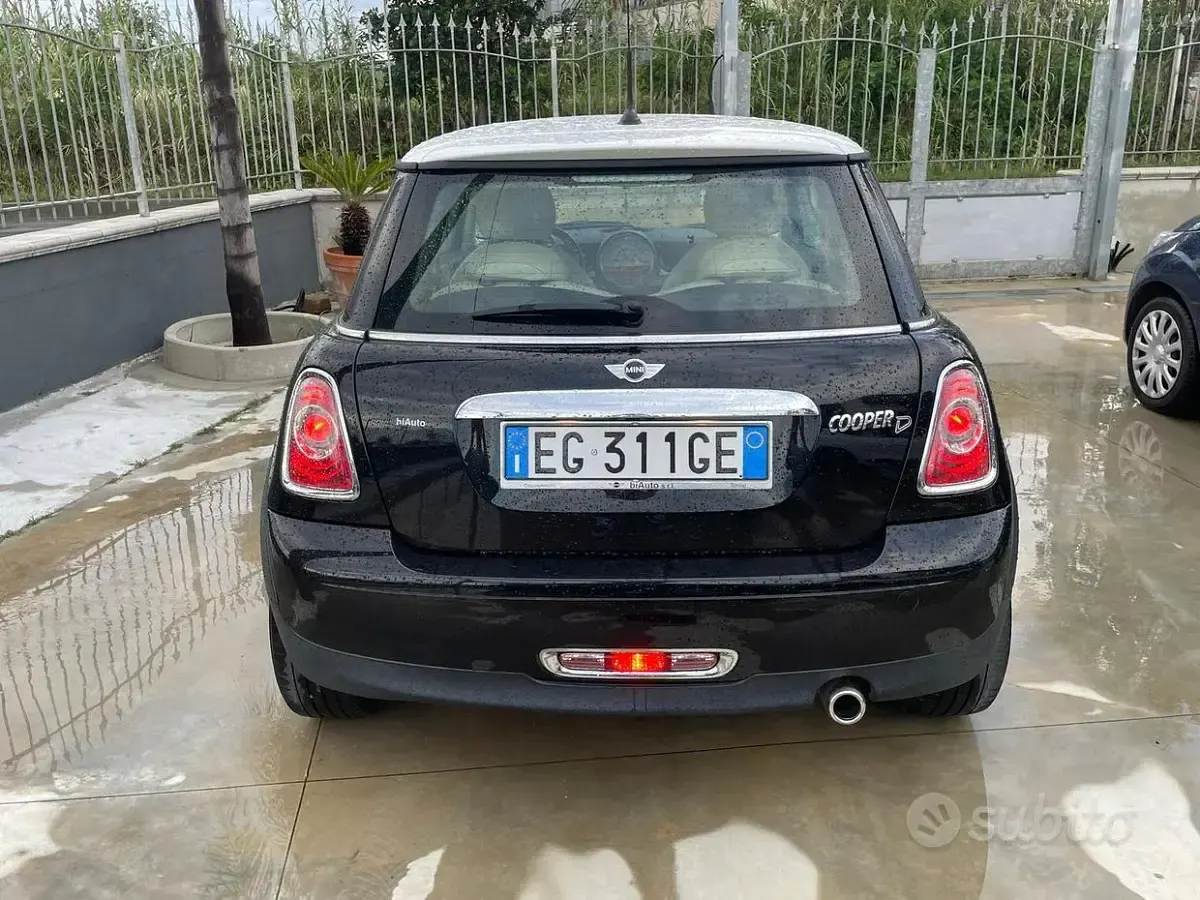 Usata Mini Cooper Coupé 112 CV (82 kW) 2010 Nero Coupé