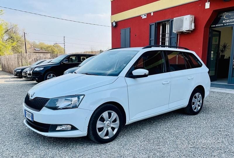 Usata Skoda Fabia Business Line 90 CV (66 kW) 2016 Bianco Station wagon