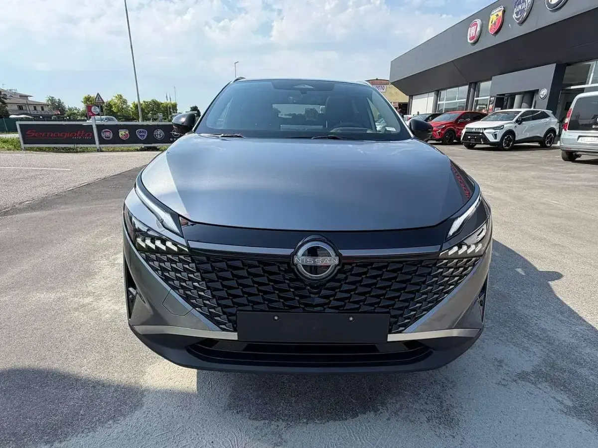 Nuova Nissan Qashqai Tekna 158 CV (116 kW) 2026 Dark metal grey SUV