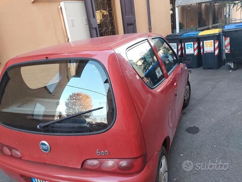 Usata Fiat 600 54 CV (39 kW) 2008 Rosso Utilitaria