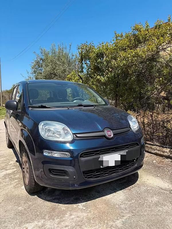 Usata Fiat Panda 69 CV (50 kW) 2015 Blu Utilitaria