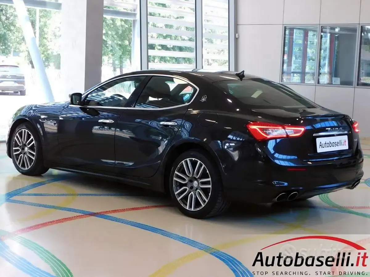 Usata Maserati Ghibli 275 CV (202 kW) 2016 Nero Berlina