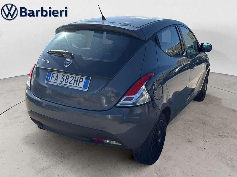 Usata Lancia Ypsilon 69 CV (50 kW) 2015 Other Utilitaria
