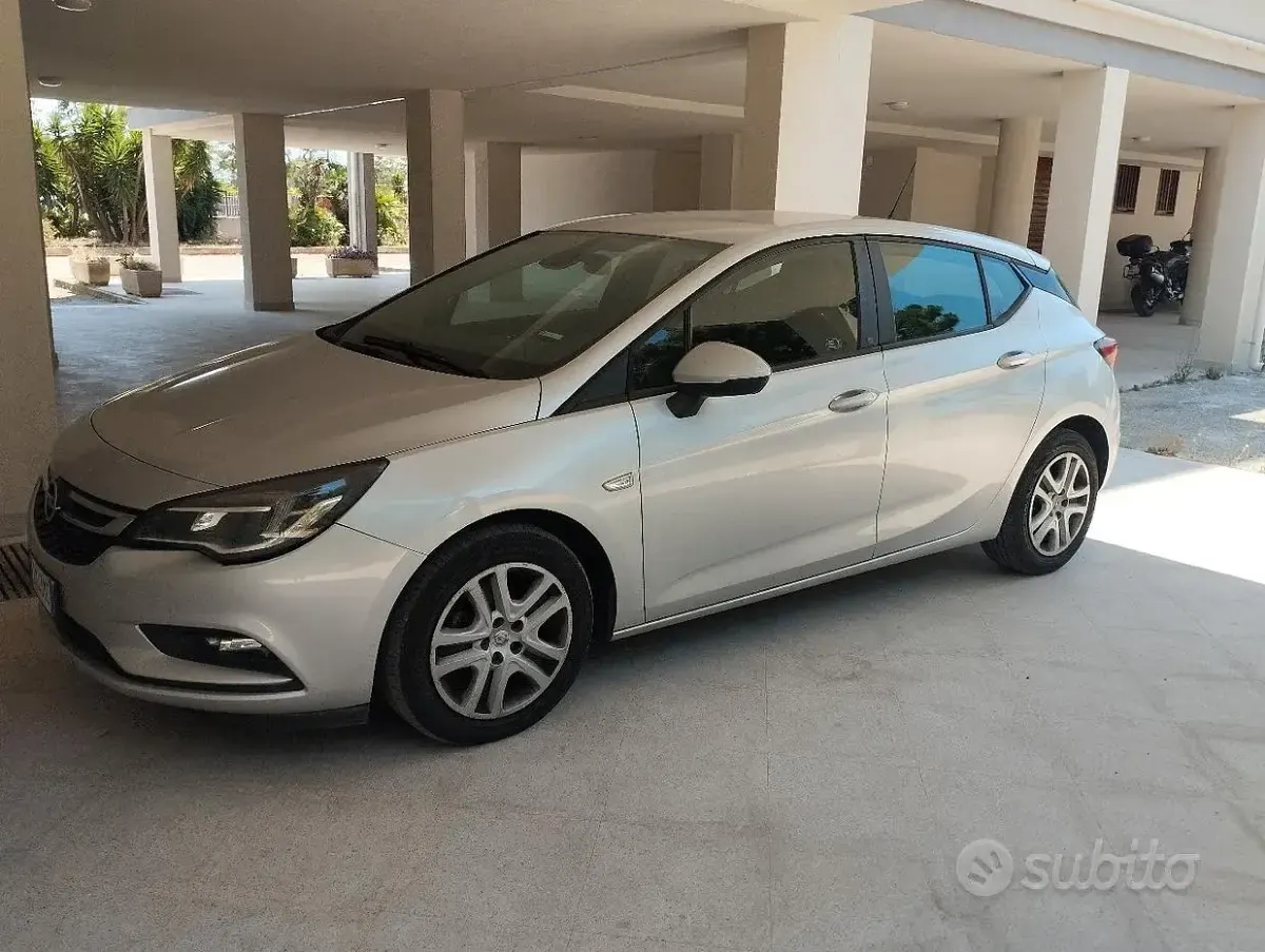 Usata Opel Astra 110 CV (80 kW) 2017 Berlina