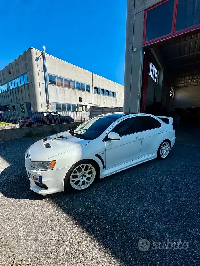 Usata Mitsubishi Lancer Evolution 295 CV (216 kW) 2011 Bianco Berlina