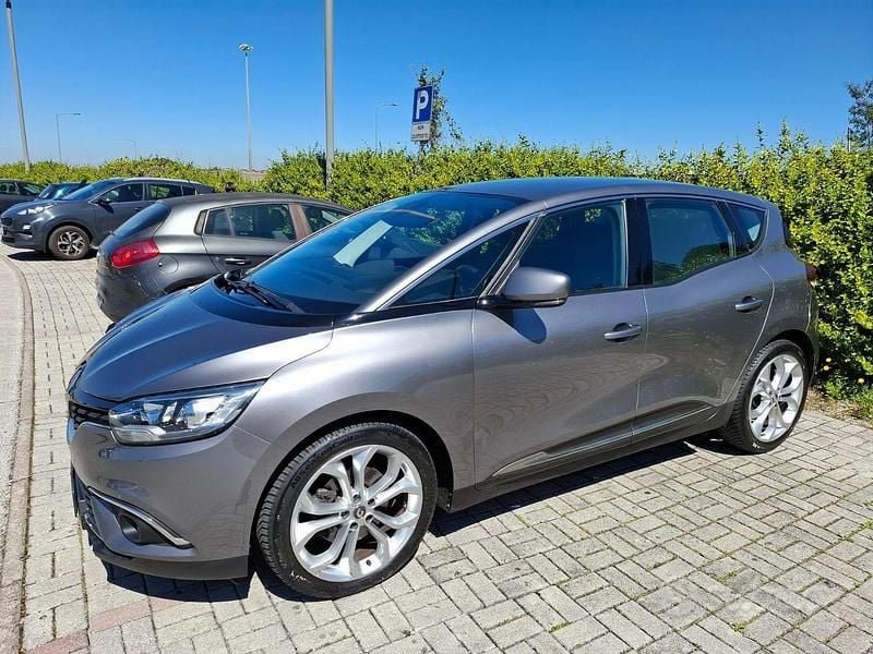 Usata Renault Scénic IV 110 CV (80 kW) 2018 Grigio Monovolume