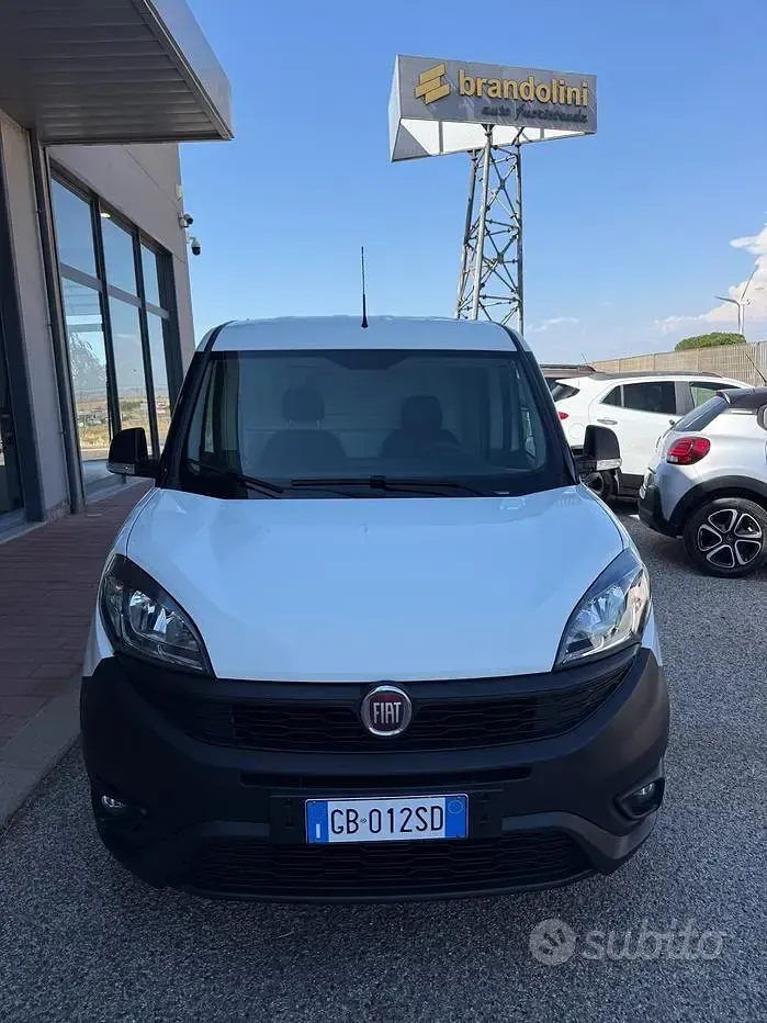 Usata Fiat Doblò 95 CV (69 kW) 2020 Bianco Monovolume