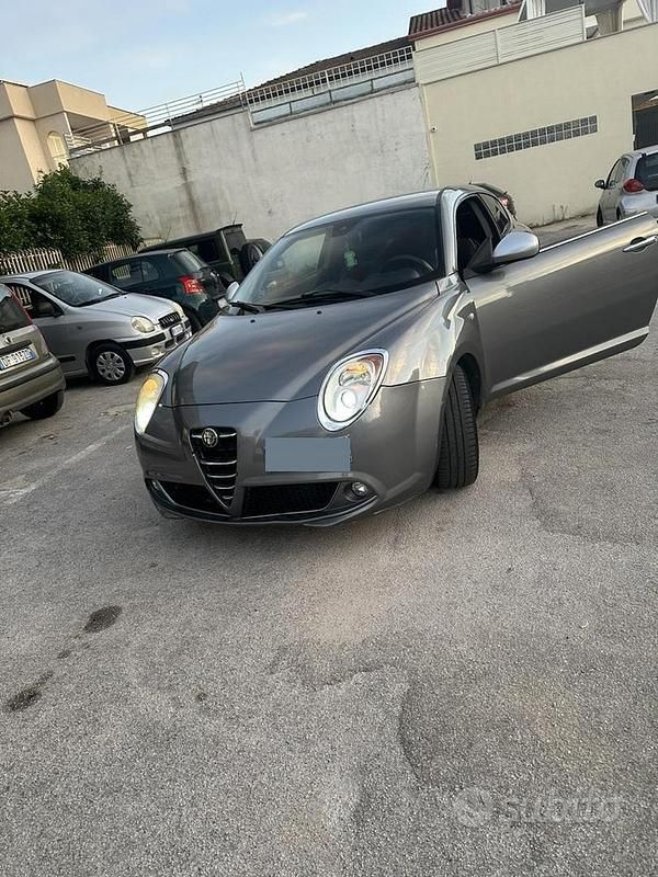 Usata Alfa Romeo MiTo 90 CV (66 kW) 2009 Grigio Utilitaria