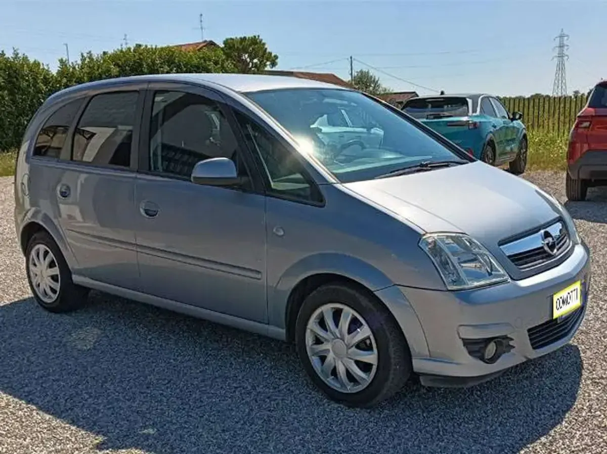 Usata Opel Meriva Enjoy 90 CV (66 kW) 2010 Grigio Monovolume