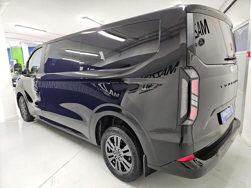 Usata Ford Tourneo Titanium 136 CV (100 kW) 2024 Nero Monovolume