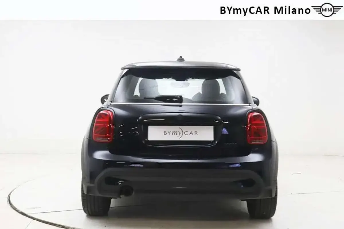 Usata Mini Cooper 136 CV (100 kW) 2024 Enigmatic black mini yours Utilitaria