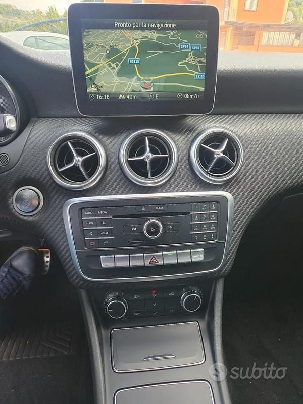 Usata Mercedes A200 Premium 136 CV (100 kW) 2017 Nero Berlina