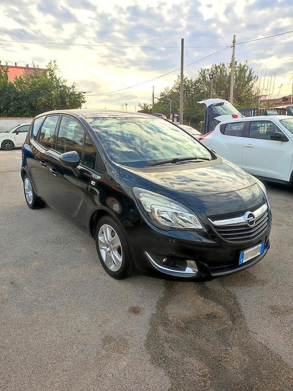 Usata Opel Meriva 95 CV (69 kW) 2016 Nero Monovolume