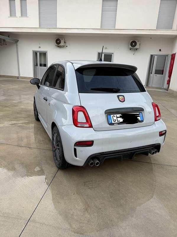 Usata Abarth 695 179 CV (131 kW) 2022 Utilitaria