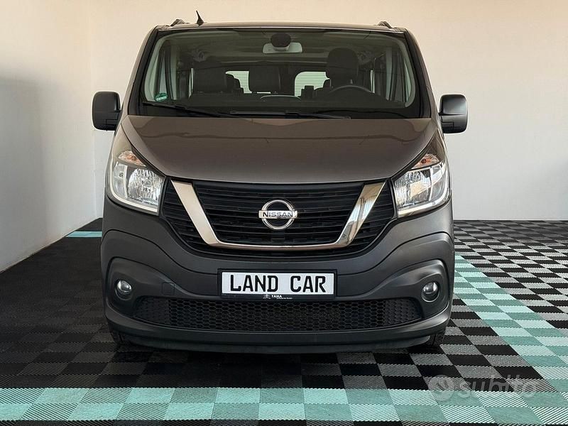 Usata Nissan NV300 170 CV (125 kW) 2020 Grigio Furgone
