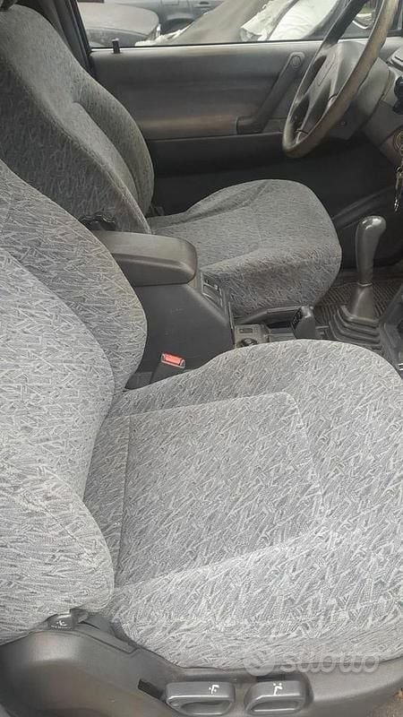 Usata Mitsubishi Pajero 1998 Grigio SUV