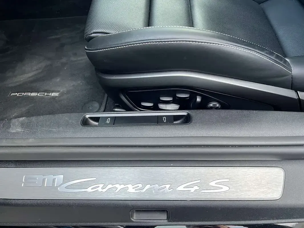 Usata Porsche 911 Carrera 4S Cabriolet 450 CV (330 kW) 2022 Nero Cabrio