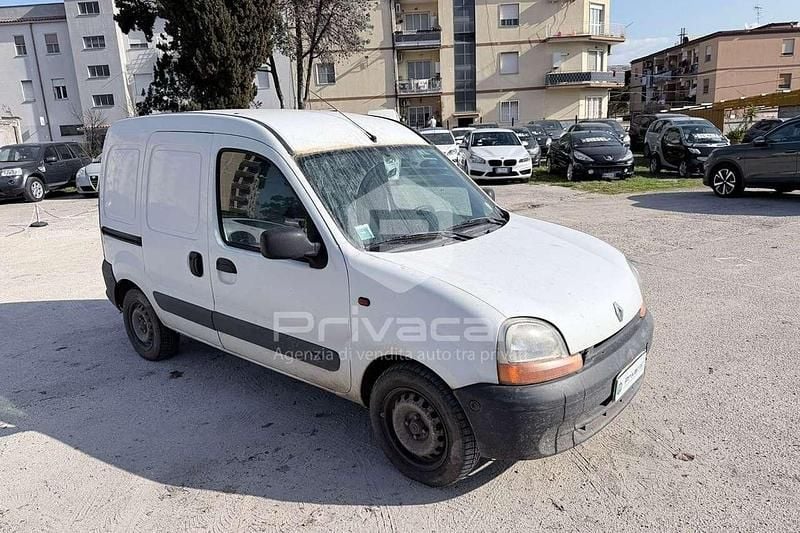Usata Renault Kangoo 64 CV (47 kW) 2002 Bianco Monovolume