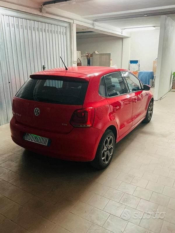 Usata VW Polo Comfortline 75 CV (55 kW) 2010 Rosso Utilitaria