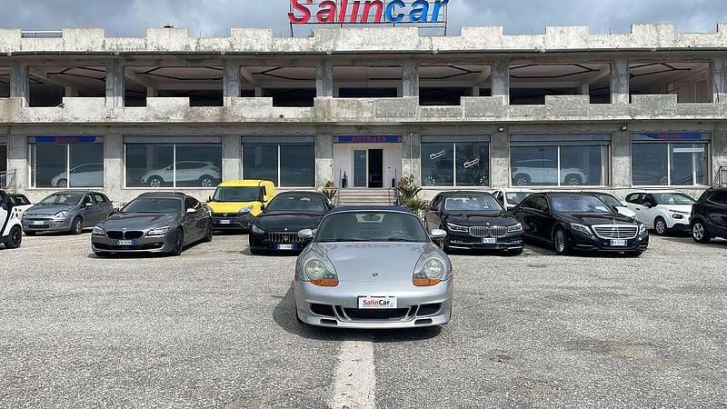 Usata Porsche 986 Boxster 220 CV (161 kW) 2001 Grigio Cabrio