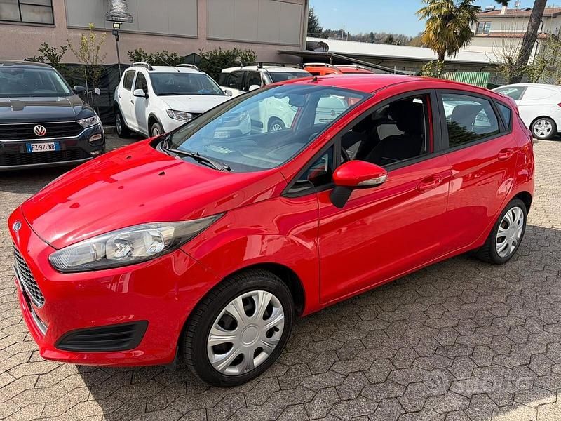 Usata Ford Fiesta Business Edition 80 CV (58 kW) 2016 Rosso Berlina