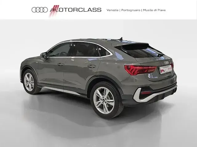 Usata Audi Q3 Sportback S-Line 150 CV (110 kW) 2025 Grigio SUV