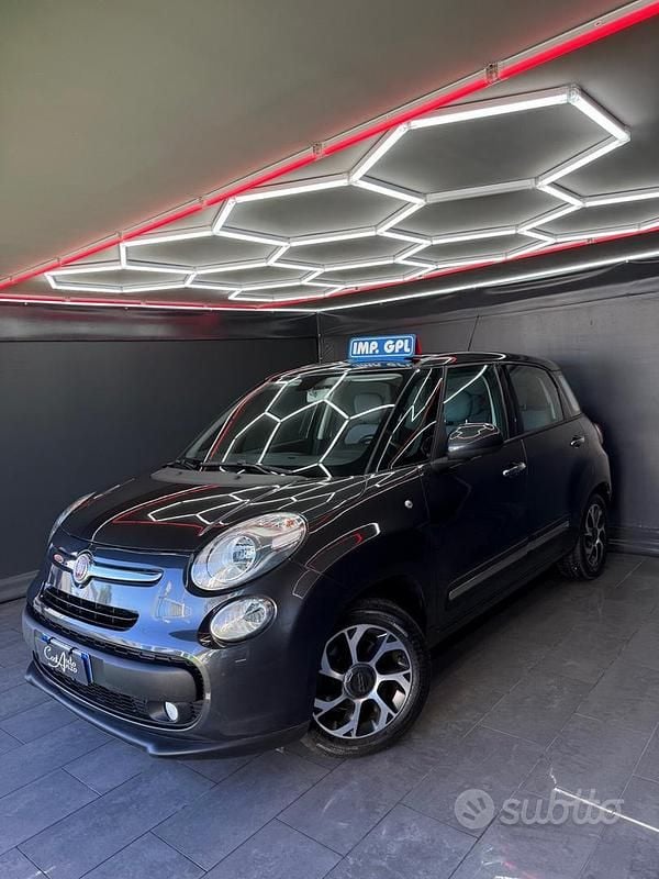 Usata Fiat 500L Lounge 95 CV (69 kW) 2017 Grigio Monovolume