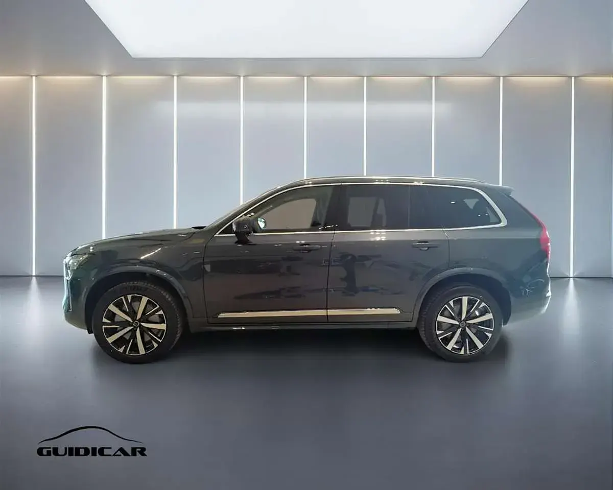 Nuova Volvo XC90 Core 250 CV (183 kW) 2026 Denim blue SUV