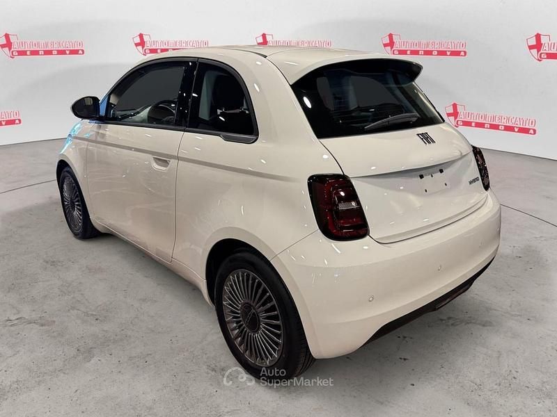 Nuova Fiat 500 La Prima 65 CV (47 kW) 2026 Bianco Berlina