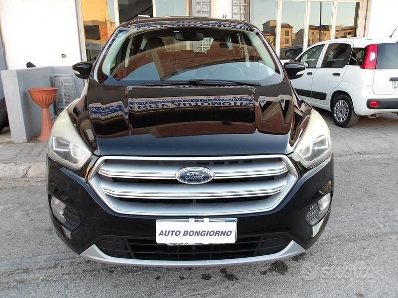 Usata Ford Kuga Titanium S 150 CV (110 kW) 2017 Viola SUV