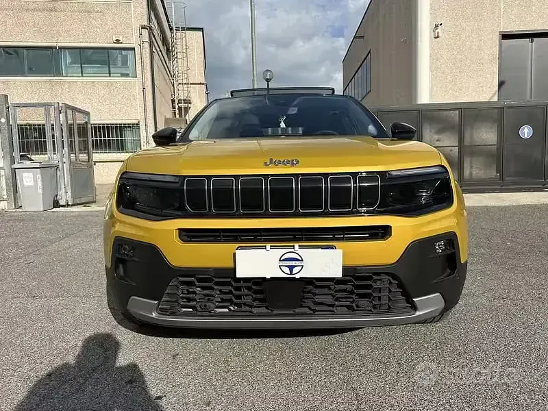 Usata Jeep Avenger Summit 101 CV (74 kW) 2025 Giallo SUV