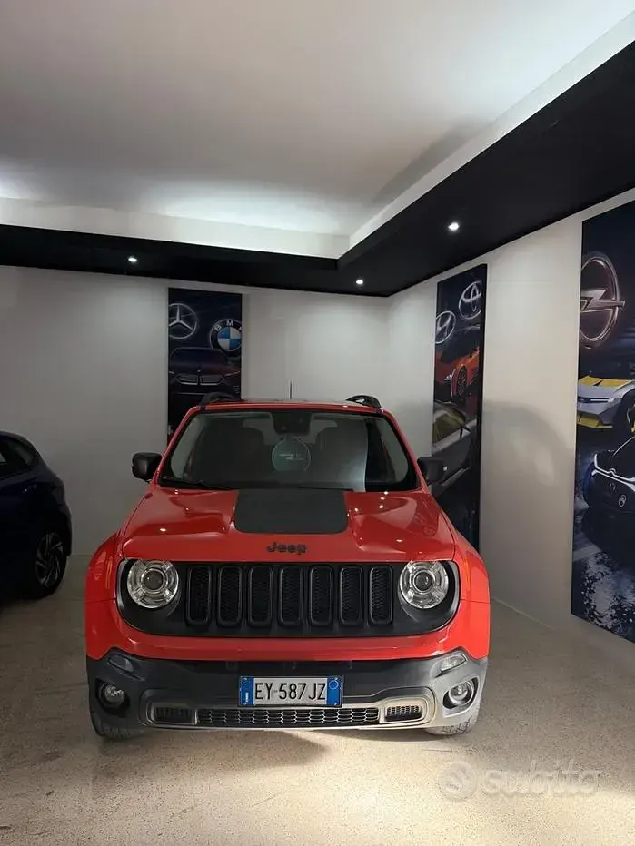 Usata Jeep Renegade Trailhawk 170 CV (125 kW) 2015 Arancione SUV