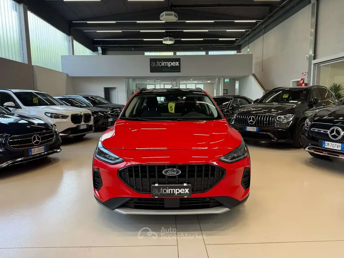 Usado Ford Focus Active 125 CV (91 kW) 2023 Plateado Familiar