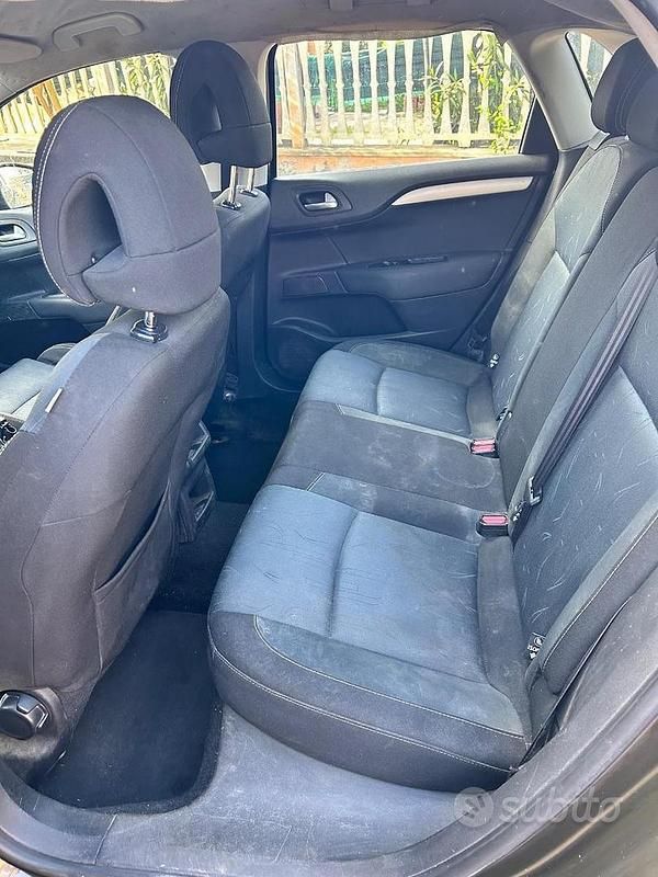 Usata Citroën C4 90 CV (66 kW) 2012 Marrone Berlina