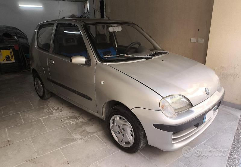 Usata Fiat 600 39 CV (28 kW) 2000 Grigio Berlina