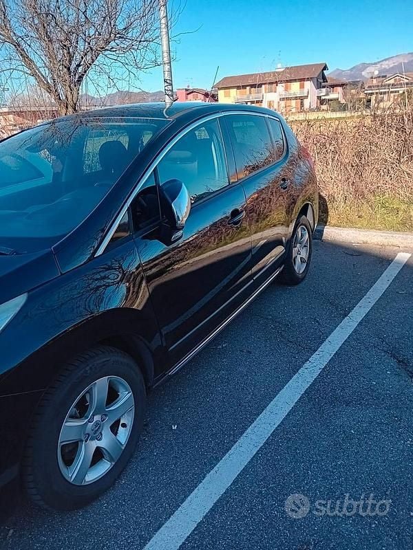 Usata Peugeot 3008 112 CV (82 kW) 2011 Nero Monovolume
