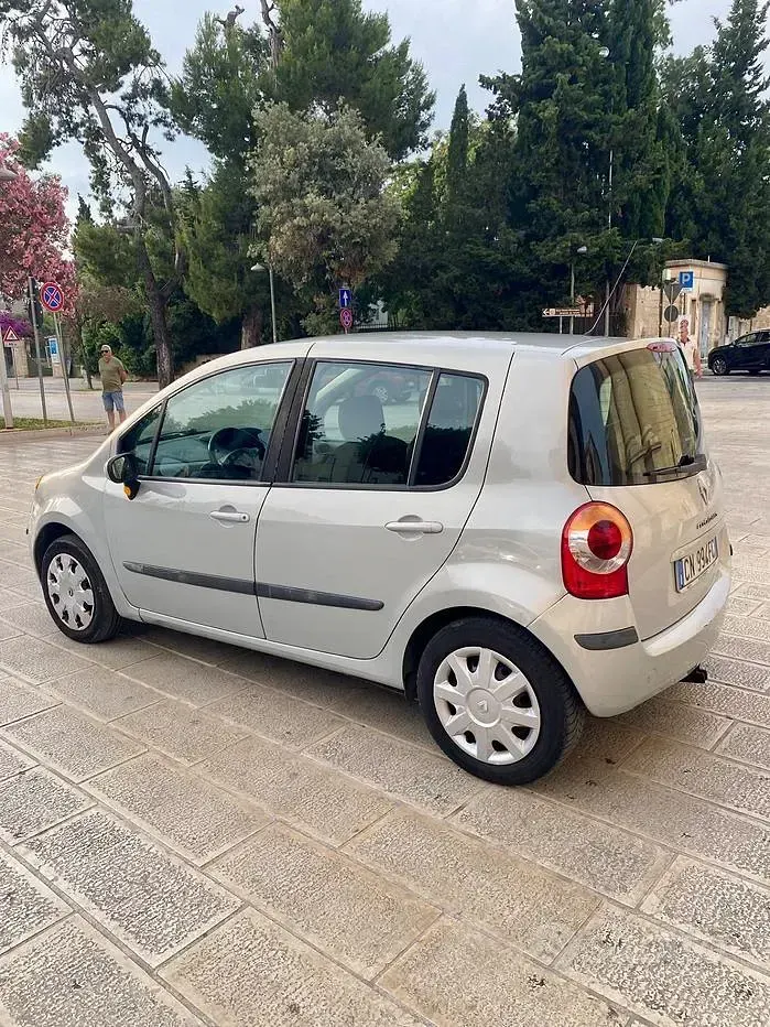Usata Renault Modus 82 CV (60 kW) 2005 Grigio Monovolume
