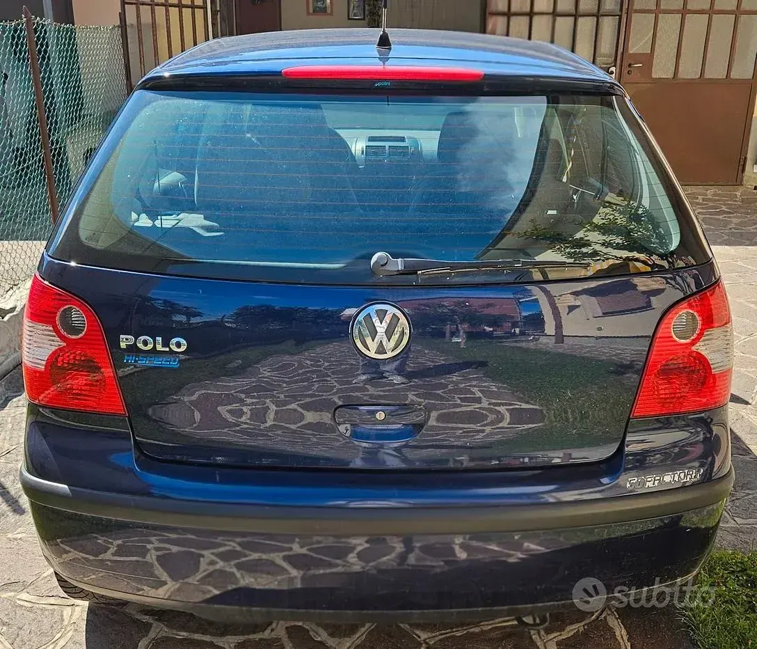 Usata VW Polo Comfortline 64 CV (47 kW) 2003 Blu Utilitaria