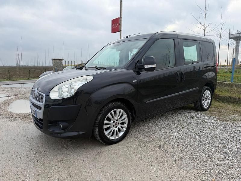 Usata Fiat Doblò Dynamic 104 CV (76 kW) 2013 Grigio Monovolume
