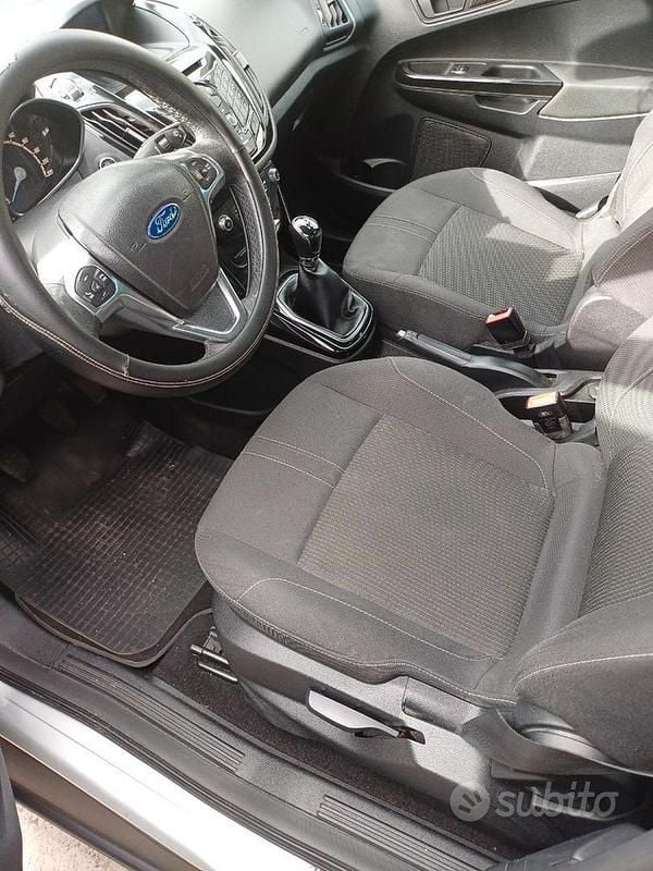 Usata Ford B-MAX 75 CV (55 kW) 2015 Grigio Monovolume