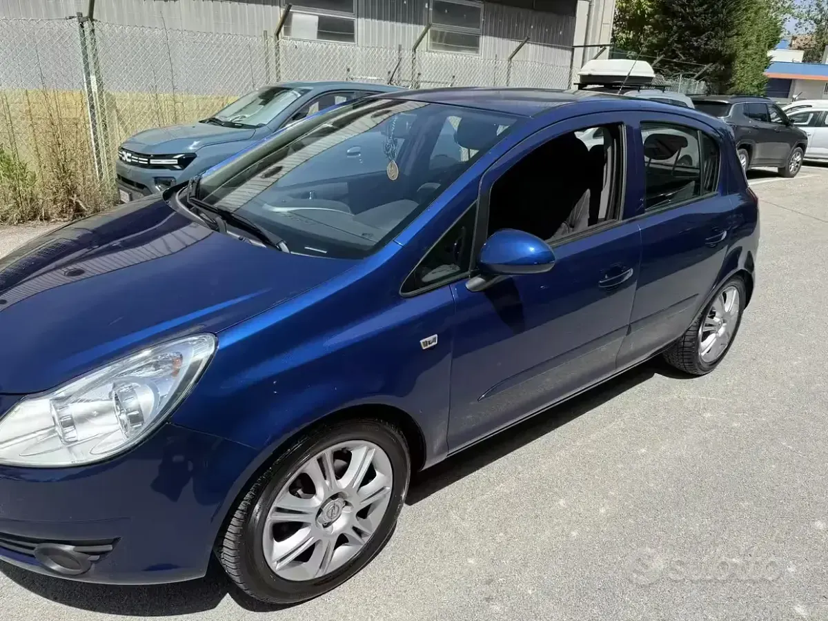 Usata Opel Corsa 80 CV (58 kW) 2007 Bluazzurro Utilitaria